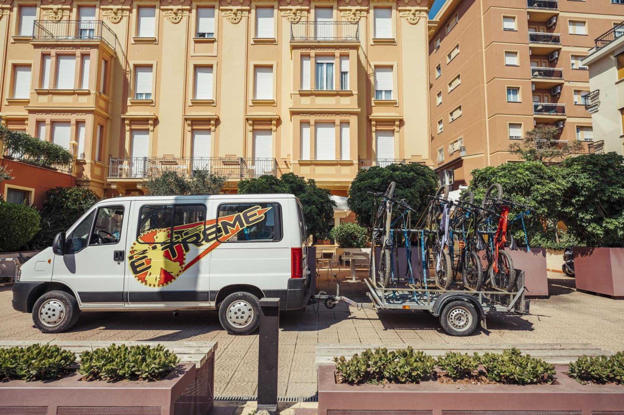 Hotel Garibaldi Finale Ligure Eksteriør billede